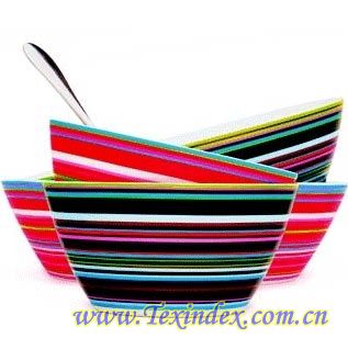 五顏六色的充滿創(chuàng)意生活器具