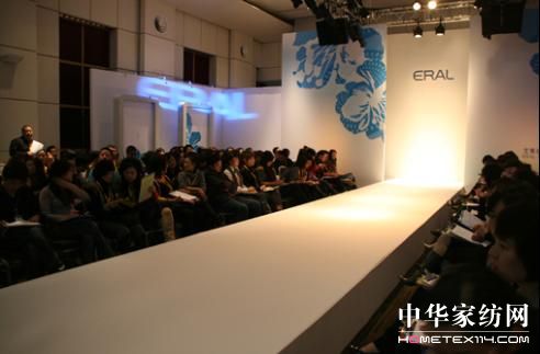 ���R��Ů�b09���ĮaƷӆ؛���ڜ��e��