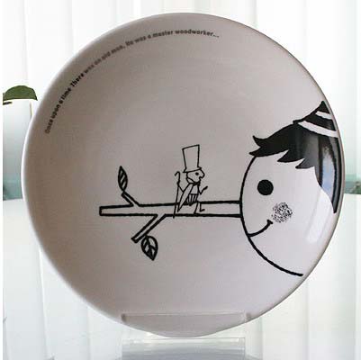 可愛的插畫瓷盤裝點情趣家居