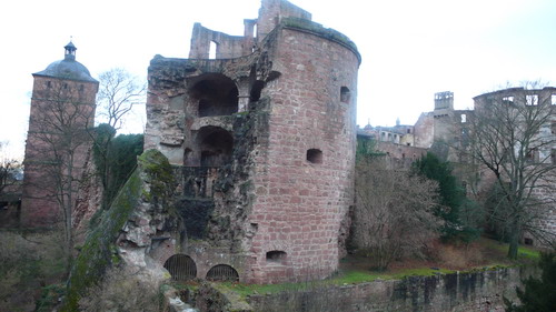 ���R���Ҽ��F���ɵ�֮��