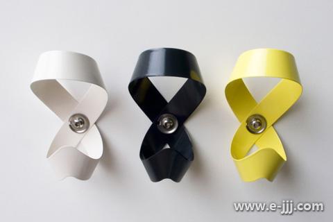 風靡歐美的衣架創意設計