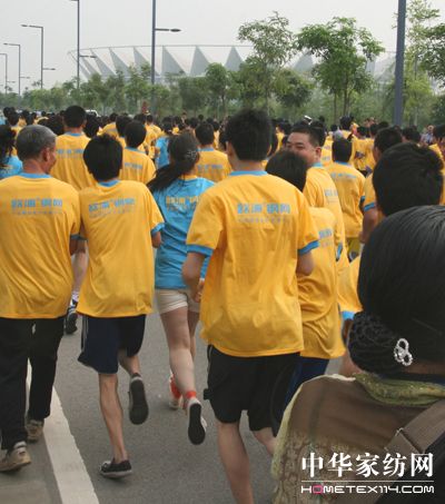 ��(m��ng)��ɯ����ӭ��һ���O(sh��)�߱����L(zh��ng)��