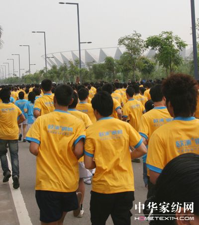 ��(m��ng)��ɯ����ӭ��һ���O(sh��)�߱����L(zh��ng)��