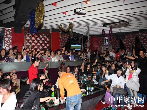 ����Ҿ�2010�ꃞ(y��u)��T���C������A�M�xĻ