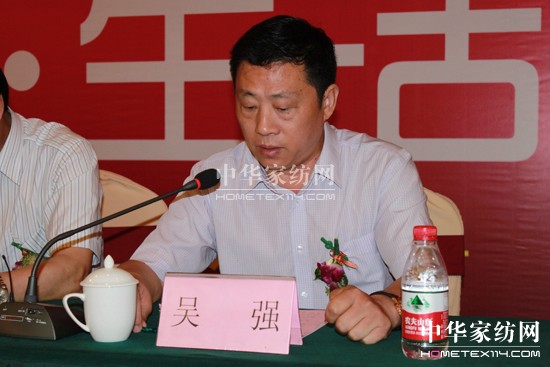 依諾雅2011秋冬新品發(fā)布會召開