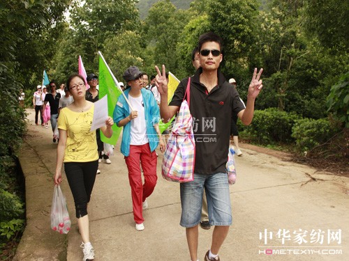 �Pʢ���](m��i)�������Ă�(g��)�� ֻ�������ĈF(tu��n)�(du��)