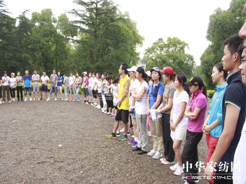 �Pʢ���]�������Ă���ֻ�������ĈF�