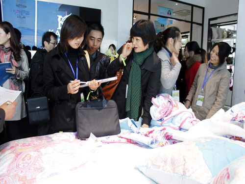 �Pʢ���{(l��n)�{(di��o)paisley��׌�����v�w