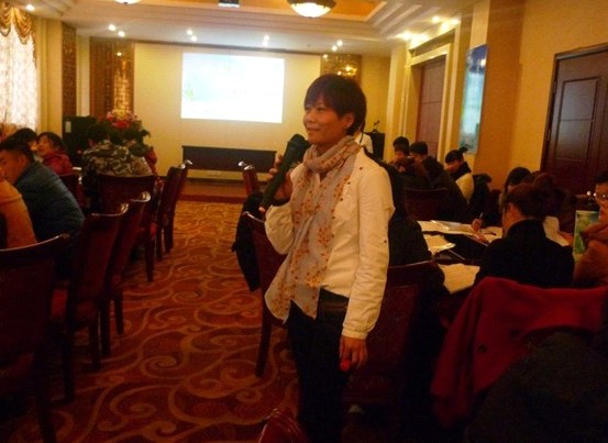 艾萊依2012春夏新品上市培訓(xùn)會(huì)陸續(xù)舉行