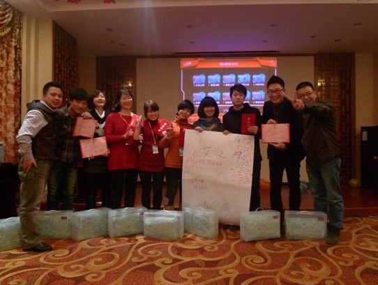 艾萊依2012春夏新品上市培訓(xùn)會(huì)陸續(xù)舉行