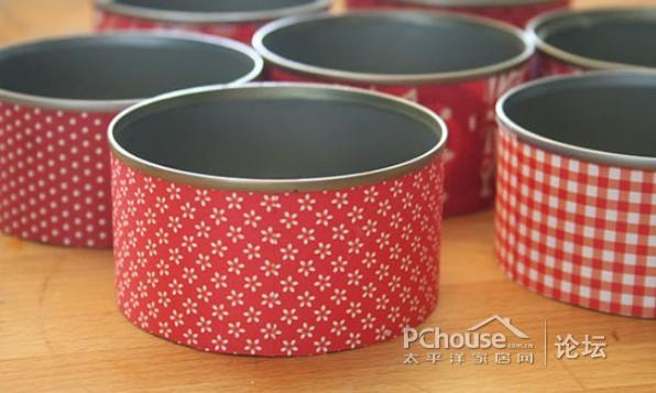 用罐頭制作的壁式溫馨圣誕燭臺