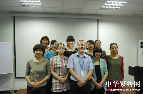 貝多絲開展導(dǎo)購員知識(shí)專業(yè)培訓(xùn)