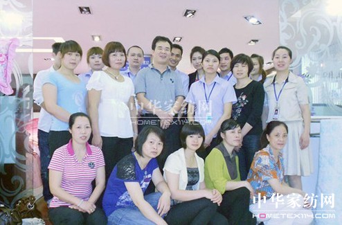 貝多絲開展導(dǎo)購員知識(shí)專業(yè)培訓(xùn)