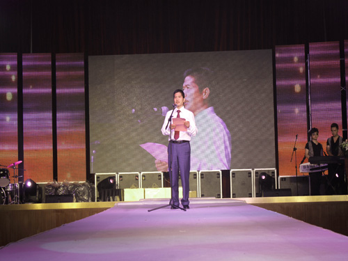 �Pʢ�Ҽ�2012�ﶬ��Ʒ�l(f��)����(hu��)������Ļ