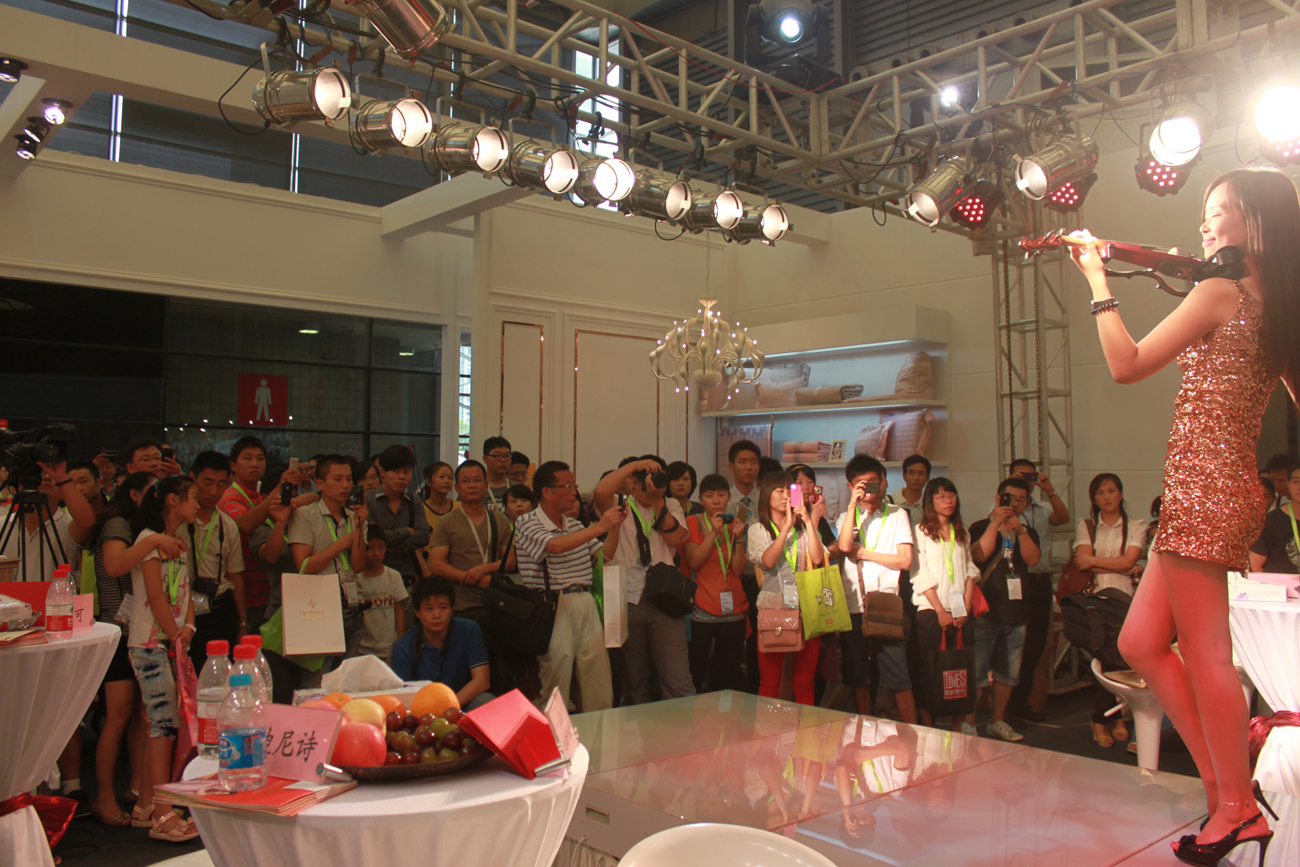 �Pʢ�Ҽ��Ҽ�չ�����������پ��˚�