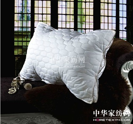 藍絲羽家紡:你的柔暖夢鄉