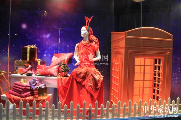 博洋:“圣誕”櫥窗設計夢幻呈現