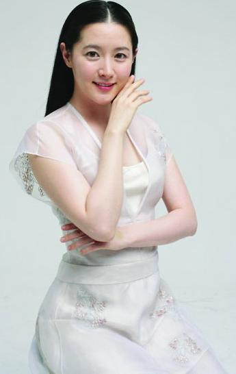 �λۆ���Ӣ�� һ���n���ͱ��t��Ů��