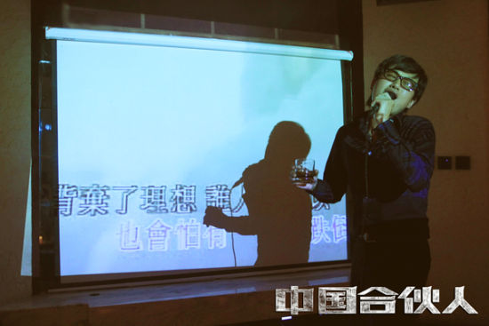 佟大為獻(xiàn)聲《合伙人》陳可辛贊似披頭士