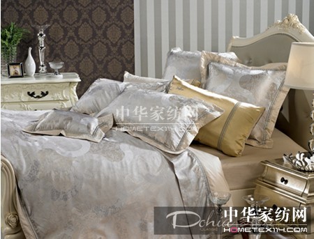 多喜愛經典,訴說奢華簡約的藝術魅力