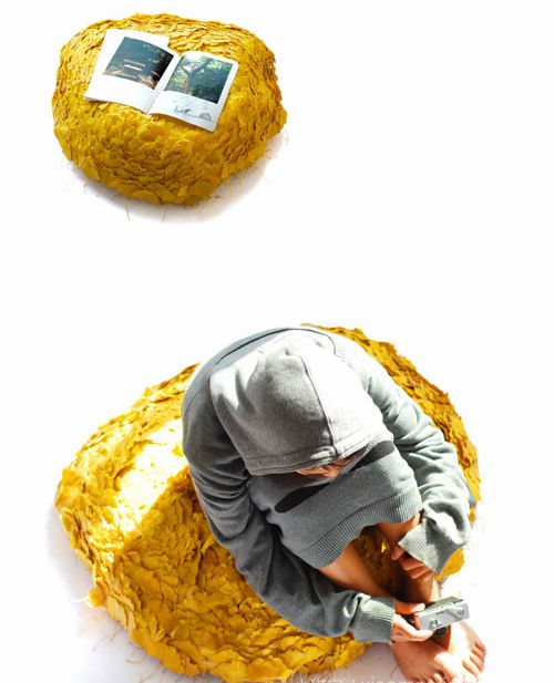 有生命的銀杏沙發(fā)