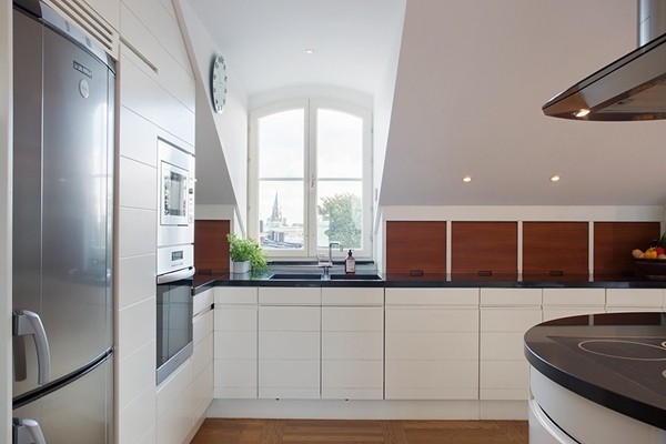 ���ռ{��Ԣ���ӿ��g��һ��