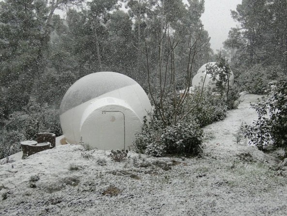 睡在水晶球里法國(guó)的泡泡度假村(一)