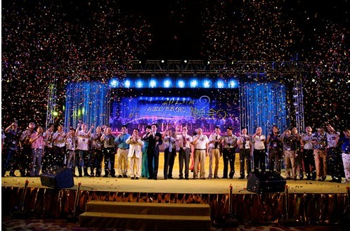 ���ڼҼ�չ���Wҫ�ҾӉ�ʢ�r�Iδ��