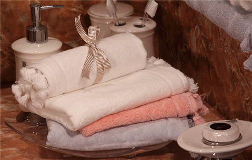 小毛巾大作用 可過(guò)濾廚房一氧化碳