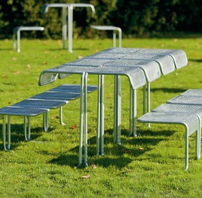 超實用的桌椅連體家具