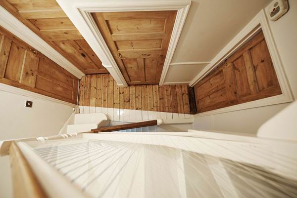 富有現(xiàn)代古典美的音樂樓梯(1)