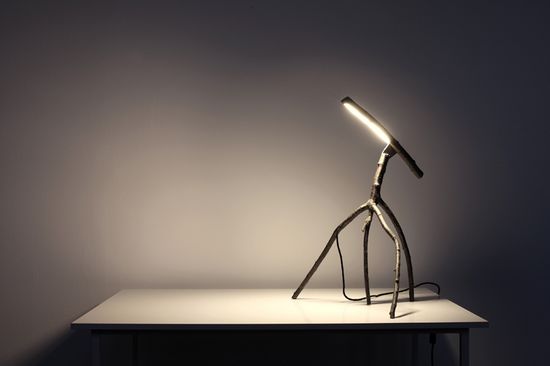 創意燈具:樹枝燈座