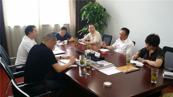 �Ҽ��f(xi��)��(hu��)�I(l��ng)��(d��o)ǰ�����ˇ��H�������{(di��o)��