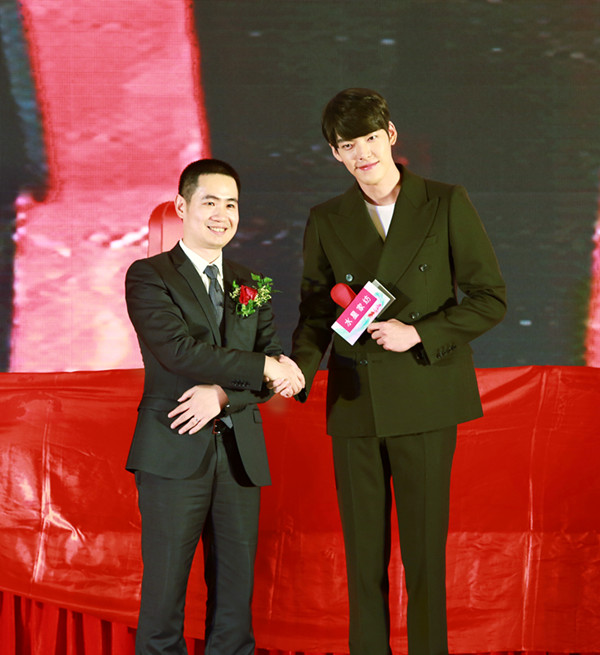 ������չ��ů�С��������ˮ�ǼҼ���ů����