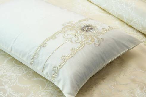 歐派家紡:婉約端莊,知性優雅