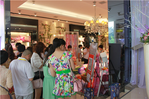 三聯家紡2015秋冬新品發布會暨董潔見面會召開