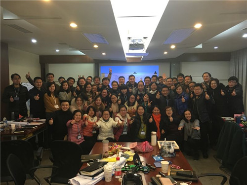 堂皇集團(tuán)舉行4D創(chuàng)新拓展培訓(xùn)