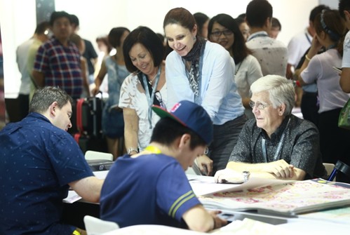 2016秋冬家紡展:《歡樂頌》五美的窗簾你也可以擁有!