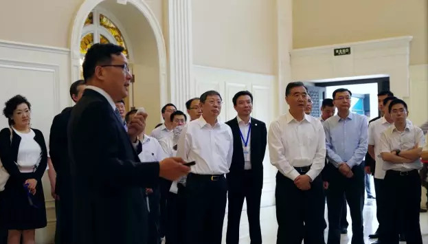 汪洋副總理考察上海紡織產業升級工作