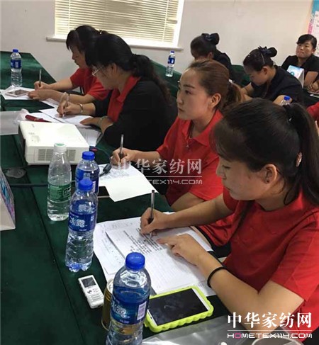 ������ؾ�Ӣ�R������ϵ�＾�lչ��