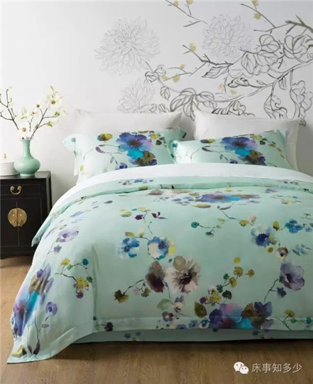 ����Ҽ���һ��ɫ���������ζ���ħ�ԣ�