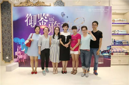 趙雅芝驚艷亮相博洋家紡寧波杉井奧特萊斯專賣店三周年現(xiàn)場(chǎng)
