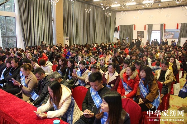 雨蘭“蝶變2017”春夏新品發(fā)布暨營銷峰會隆重召開——破繭成蝶蛻變新生