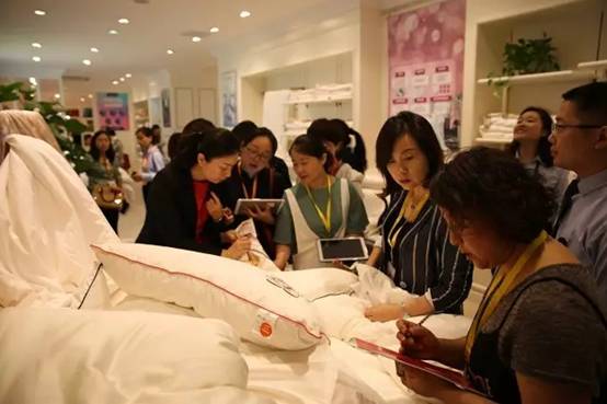 �Pʢ�Ҽ�����(��i)�����E��2017�ﶬ��Ʒ�l(f��)����(hu��)�A�M�Y�����sҫ35�꣡