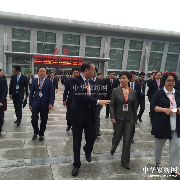 一條藏毯產業架起世界文化橋梁