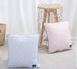 ���ձ؂������M�ڵ������Ϻ����H��Ʒ�Ҿ�չ��