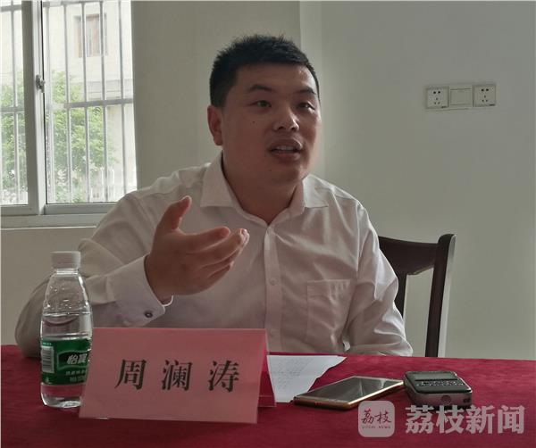 看中國家紡城經(jīng)濟(jì)強(qiáng)村的“第一書記”如何引領(lǐng)黨建“薄弱村”邁向“示范村”