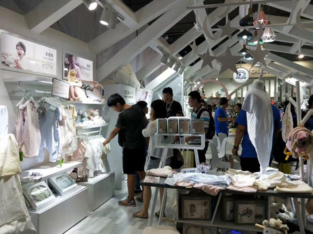 家紡領(lǐng)導(dǎo)者夢潔寶貝亮相第17屆CBME中國孕嬰童展