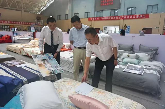 �Ҹ�������ζϯ����ͨ������������300���Ҽ��aƷ��Ů��ʣ�