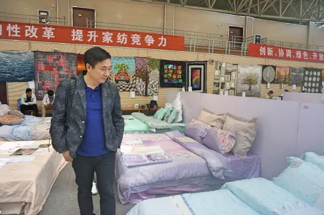 �Ҹ�������ζϯ����ͨ������������300���Ҽ��aƷ��Ů��ʣ�